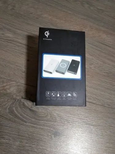 Зовнішній акумулятор Power Bank 30000mAh з бездротовою зарядкою 540030 фото